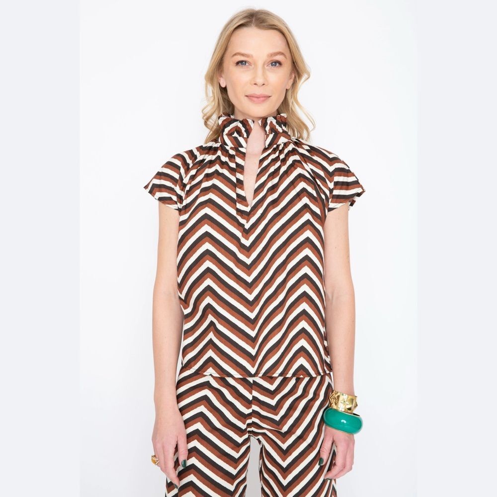 Never A Wallflower Safari Chevron Short Sleeve Vicki Top | Brown/Black/White | L